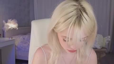 Joselle online show from February 18, 11:26 pm