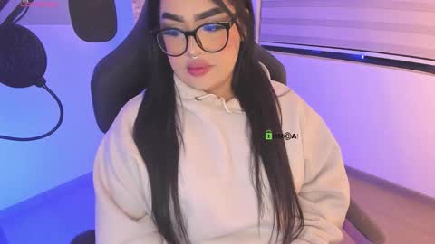 Snapshot of i_am_ari chatting on September 25, 2:18 am Ari online show from September 25, 2:18 am