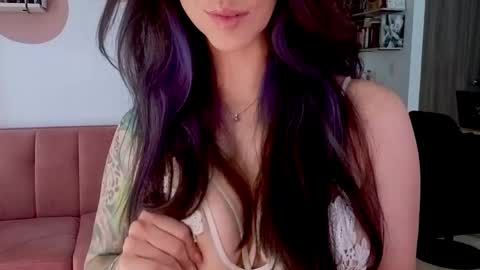 Lana Banana online show from April 21, 7:32 pm