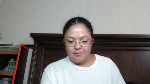 Snapshot of i_fetishize_u chatting on October 23, 5:47 pm ShortStuff online show from October 23, 5:47 pm