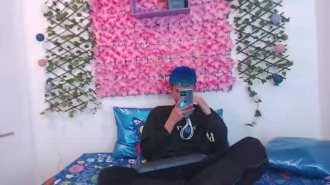 Snapshot of iam_lukas__ chatting on September 15, 7:48 pm iam_lukas__ online show from September 15, 7:48 pm