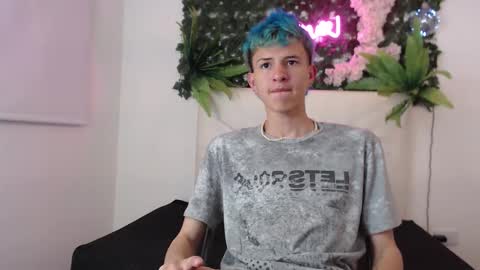 Snapshot of iam_lukas__ chatting on October 12, 4:05 am iam_lukas__ online show from October 12, 4:05 am