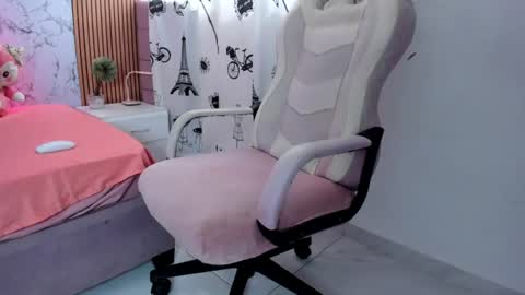 iam_monika online show from July 4, 8:45 pm