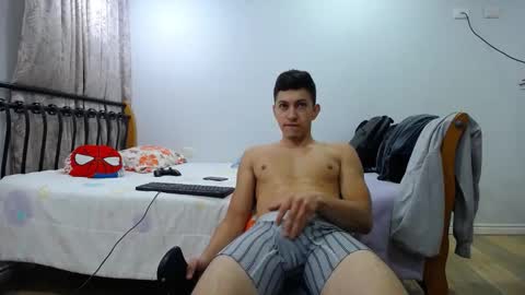 Snapshot of iam_yourbabyprincess_xd chatting on February 6, 6:51 am iam_yourbabyprincess_xd online show from February 6, 6:51 am