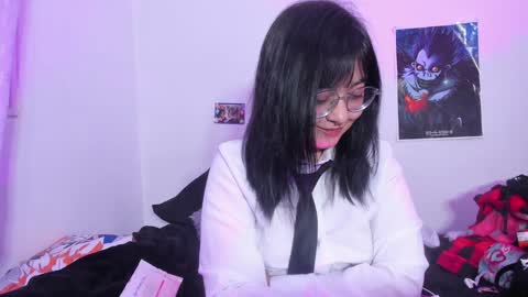 Snapshot of iam_zoechan chatting on December 2, 9:41 am Zoe 3 online show from December 2, 9:41 am