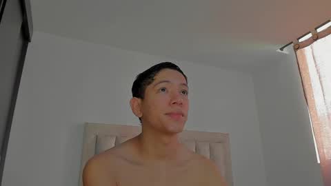 Juliiiiian online show from April 9, 11:38 am