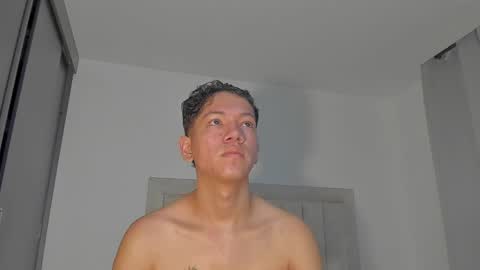 Juliiiiian online show from June 2, 11:01 am