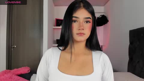 Snapshot of iamjulietaa chatting on February 21, 3:34 am online show from February 21, 3:34 am