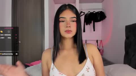 Snapshot of iamjulietaa chatting on February 25, 3:31 pm online show from February 25, 3:31 pm