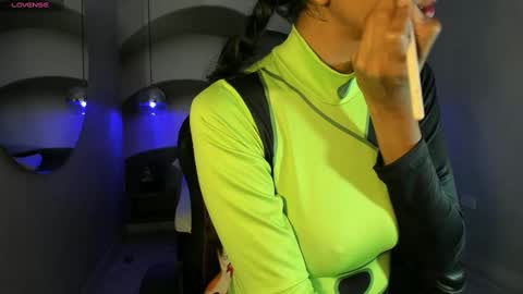 Snapshot of iamnayuta chatting on March 5, 8:10 pm Nayuta online show from March 5, 8:10 pm