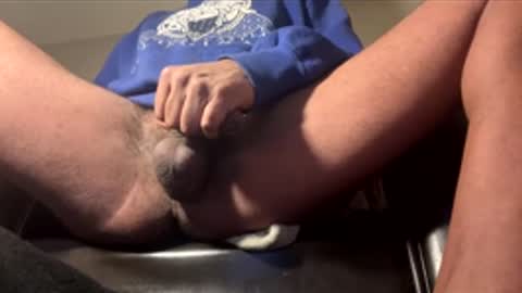 iamtheone403 online show from December 1, 4:16 pm