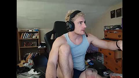 iamtommyparker online show from November 10, 8:11 pm