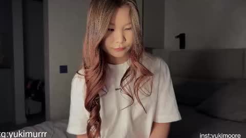 iamyuki_ online show from March 26, 1:44 am