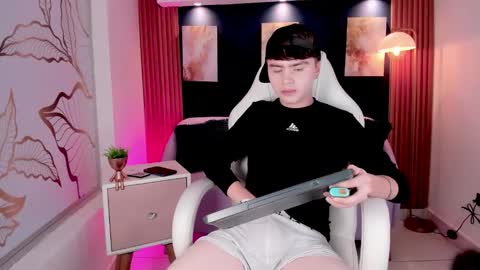 Ian  online show from March 30, 1:55 pm