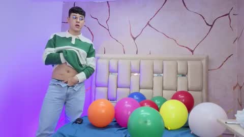 Ian  online show from March 9, 9:30 pm