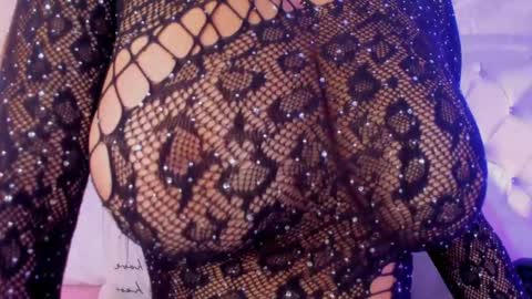 Snapshot of iara_smith_ chatting on September 15, 12:28 pm iara smith online show from September 15, 12:28 pm