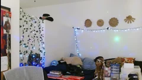 PMS online show from March 3, 3:08 am