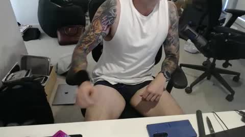 ic987 online show from April 17, 8:55 pm