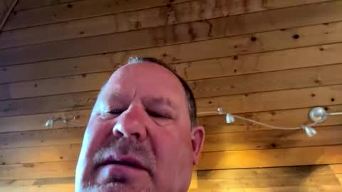 icanmakeyousquirt69 online show from May 11, 2:56 pm