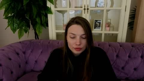 Danielle online show from March 31, 1:00 pm
