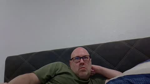 iceoli123 online show from March 24, 4:57 pm