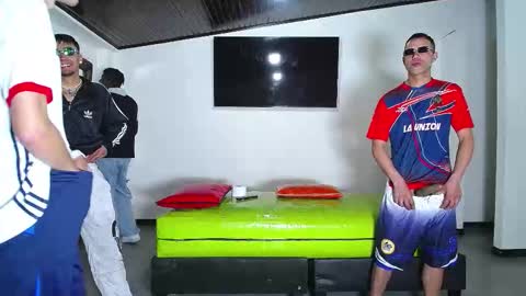 THOMAS AND DAMIAND online show from October 31, 12:38 pm