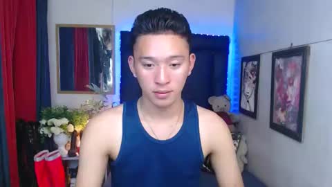 Snapshot of iconicmateo chatting on October 14, 4:04 am Mateo online show from October 14, 4:04 am