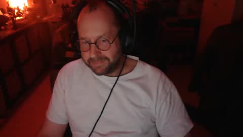 icum4ladies2021 online show from November 30, 8:16 pm