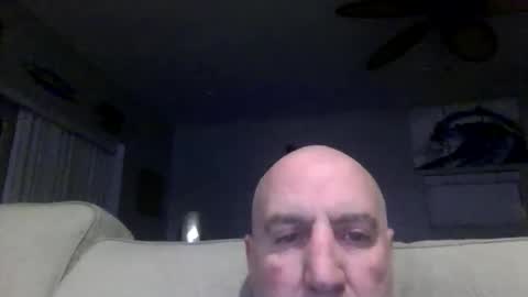 icumming online show from April 4, 3:02 am