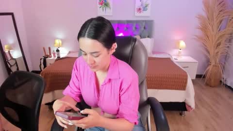 Icy online show from February 1, 11:51 am