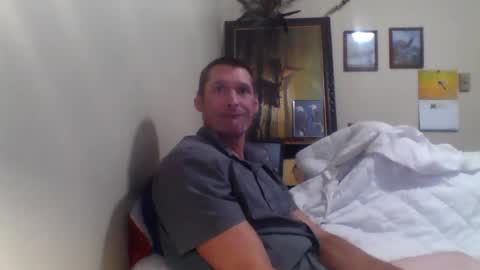 Snapshot of ifoundthegspot chatting on October 15, 11:16 pm Darthmark420 online show from October 15, 11:16 pm
