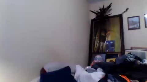 Snapshot of ifoundthegspot chatting on October 18, 9:24 am Darthmark420 online show from October 18, 9:24 am