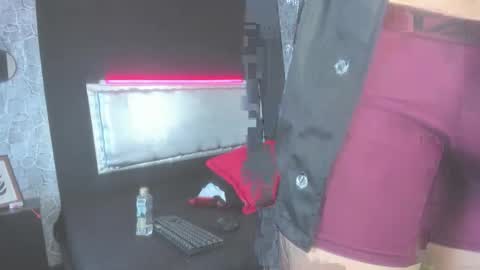 ihat_s7s online show from March 26, 7:08 pm