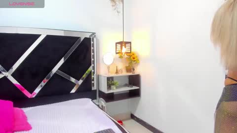 Isabella online show from October 23, 2:07 pm