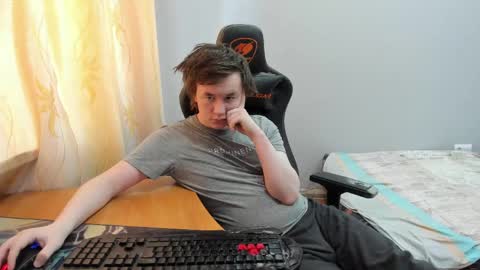 iliaskris online show from March 24, 4:07 am