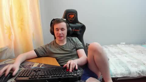 iliaskris online show from February 3, 6:22 am