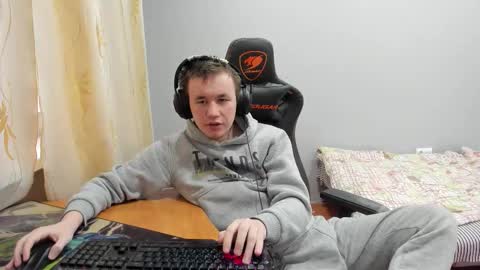 iliaskris online show from December 2, 5:04 am