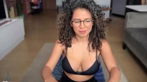 Kloe online show from January 28, 7:10 pm