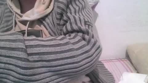 yunstud online show from December 15, 8:19 am