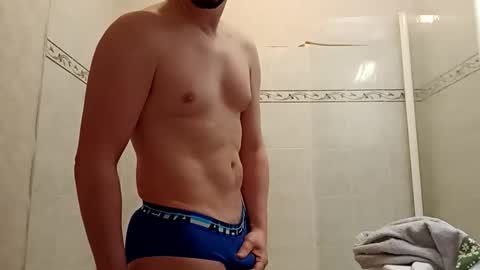 ilovecuteguy79 online show from April 4, 5:25 am