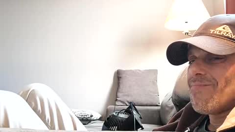 Ilovesquirterz1 online show from January 22, 2:46 pm