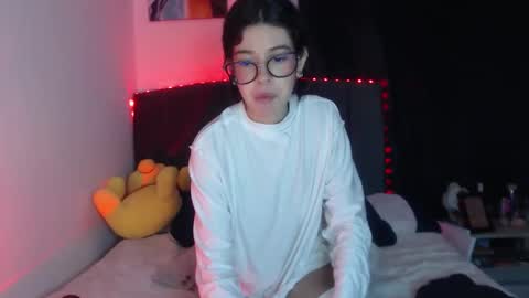 Ily Bea online show from May 24, 1:46 am