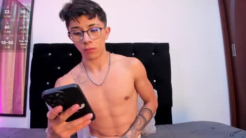 IM  THOMAS online show from December 11, 5:21 am