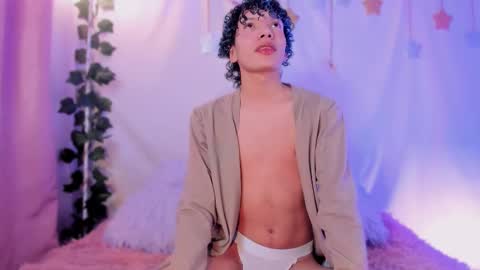 Alejo independent model   online show from December 18, 1:45 am