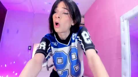 im_brittany_333 online show from May 15, 11:45 pm