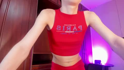 im_brittany_333 online show from May 2, 3:34 am