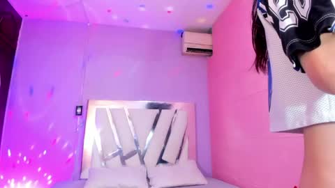 im_brittany_333 online show from May 16, 11:14 pm