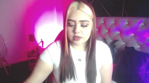 im_bunny__ online show from November 17, 12:41 pm