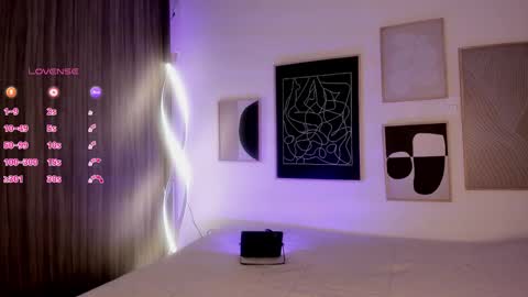 Eli  online show from November 27, 6:59 pm