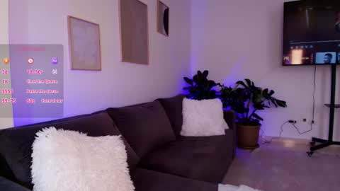 Eli  online show from March 24, 7:20 pm